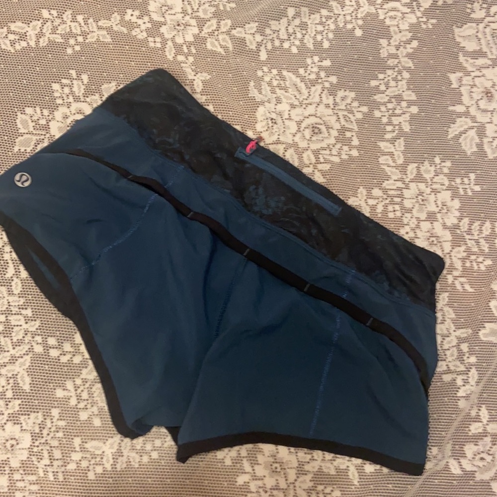 Lululemon Teal Run SPEED UP shorts Lace waistline SZ 4